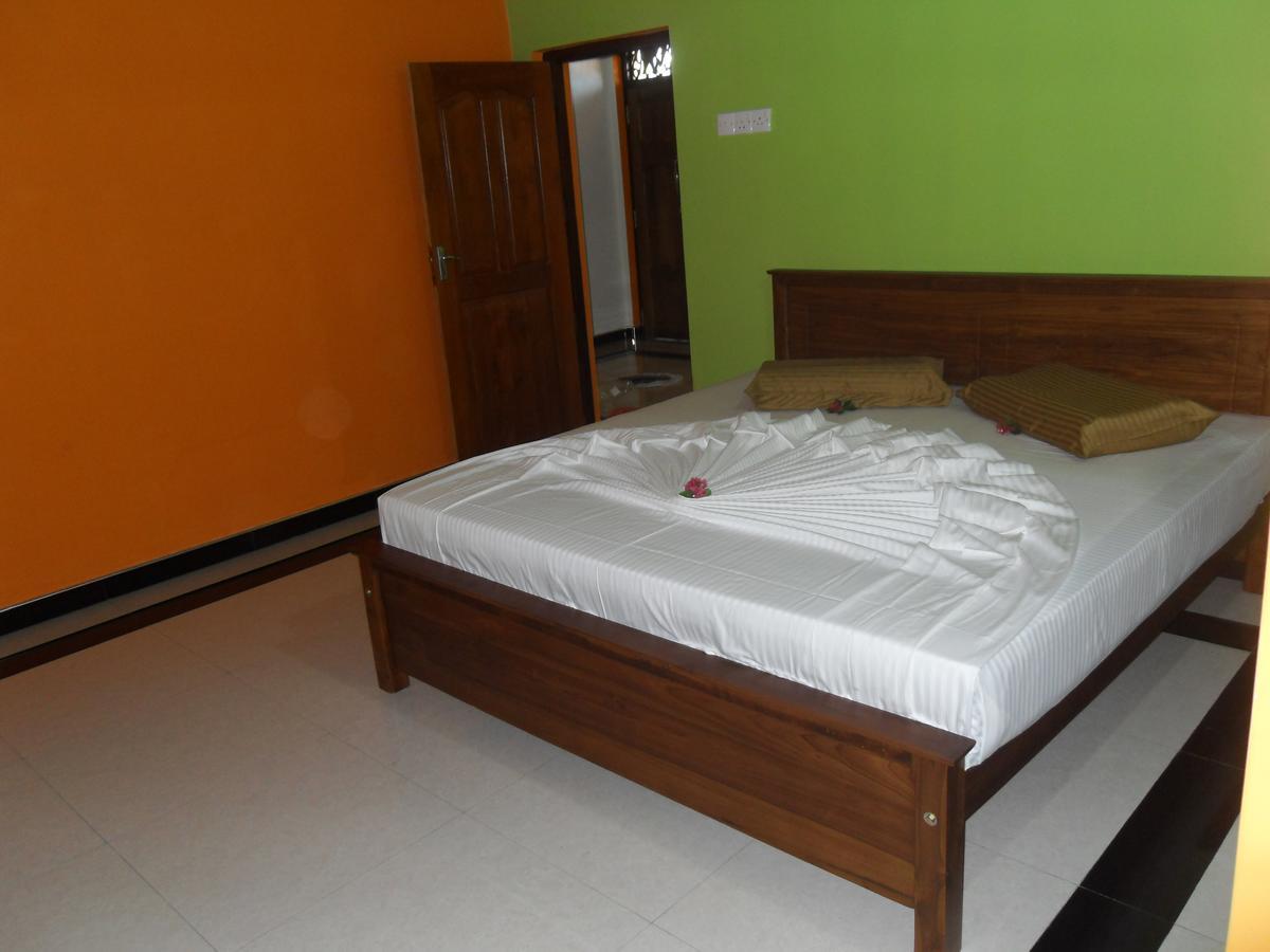 نيجومبو Bee Nest Bed & Breakfast المظهر الخارجي الصورة