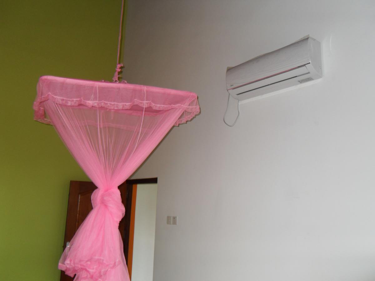 نيجومبو Bee Nest Bed & Breakfast المظهر الخارجي الصورة
