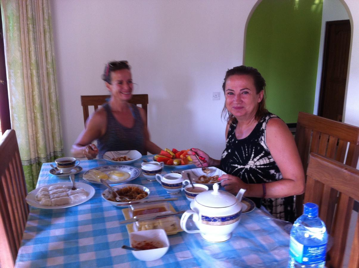 نيجومبو Bee Nest Bed & Breakfast المظهر الخارجي الصورة