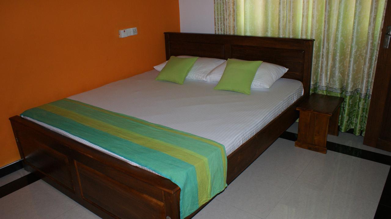 نيجومبو Bee Nest Bed & Breakfast المظهر الخارجي الصورة