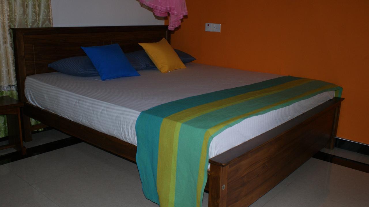 نيجومبو Bee Nest Bed & Breakfast المظهر الخارجي الصورة