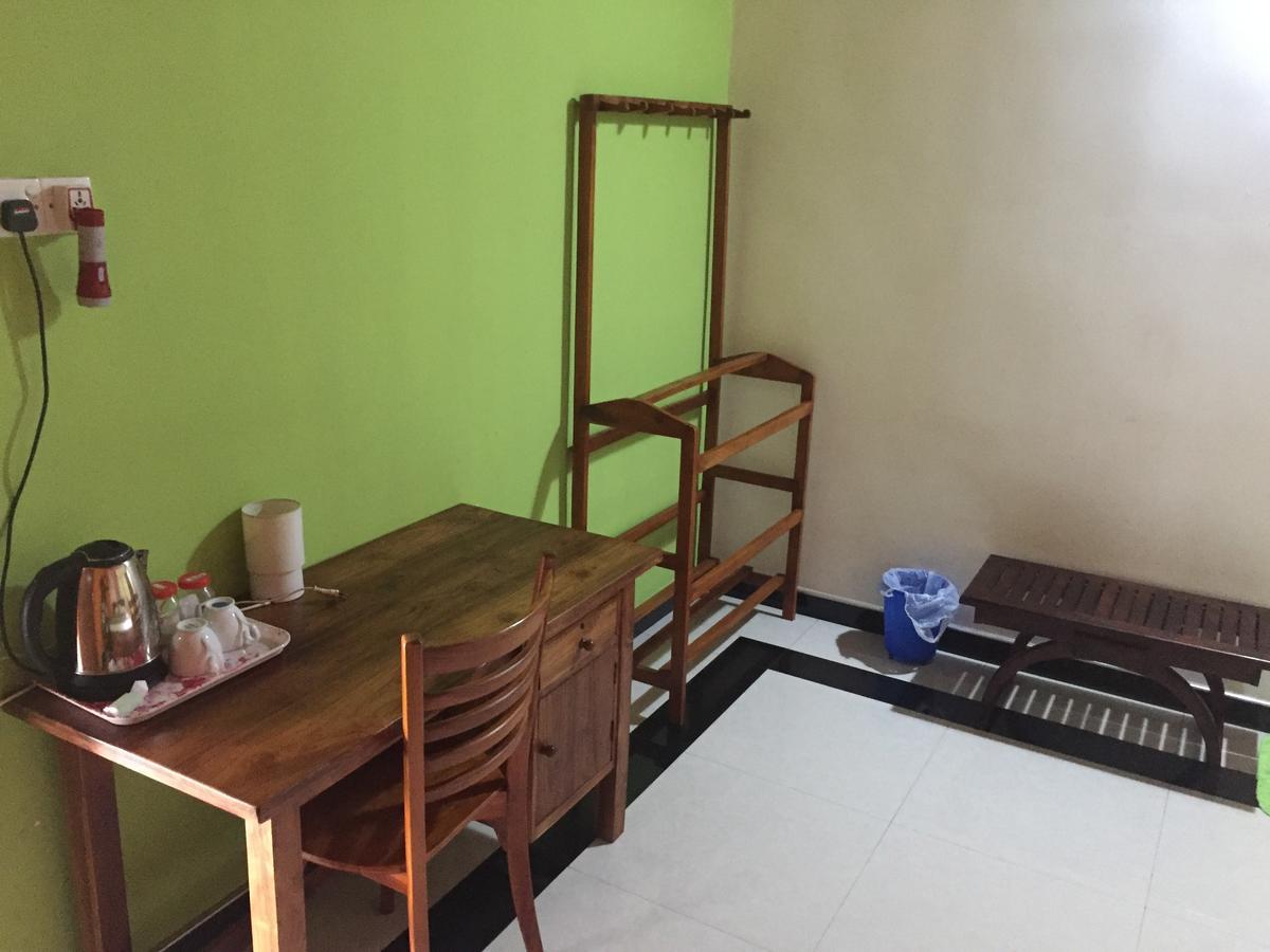 نيجومبو Bee Nest Bed & Breakfast المظهر الخارجي الصورة